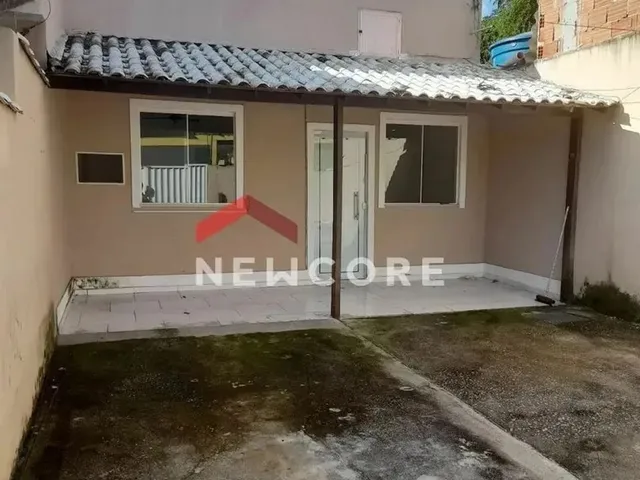 Imagem: A casa possui 2 Dormitórios, 1 Banheiro, 1 Vaga na
