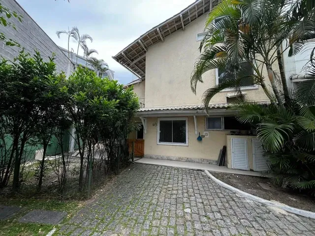 Imagem: Casa com 4 Dormitórios À Venda, 145 M²