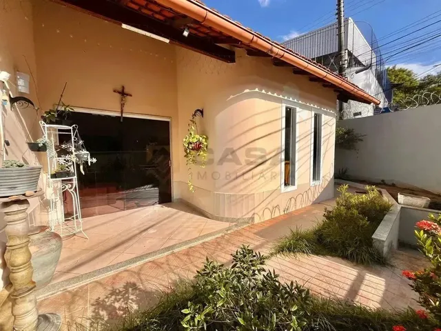 Imagem 1: Casa Linear com Vista para a Pedra dos Olhos de 3Q C/Suite e Espaço Gourmet em Fradinhos