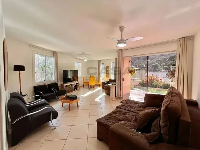 Imagem 7: Casa Linear com Vista para a Pedra dos Olhos de 3Q C/Suite e Espaço Gourmet em Fradinhos