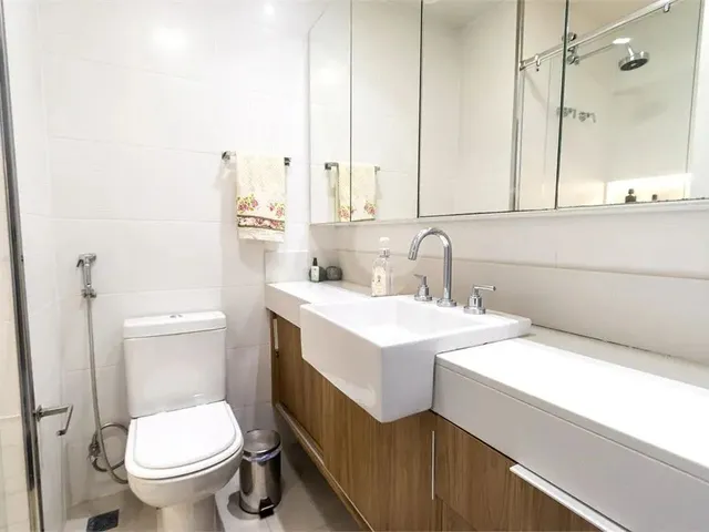 Imagem 9: Apartamento com 3 Quartos À Venda em Enseada do Suá - Es
