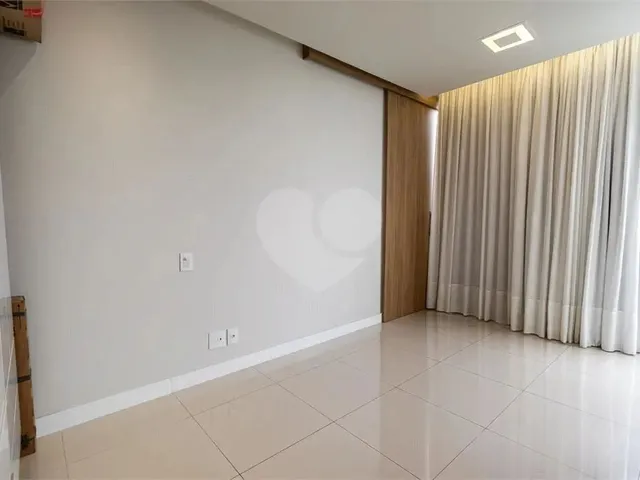 Imagem 13: Apartamento com 3 Quartos À Venda em Enseada do Suá - Es