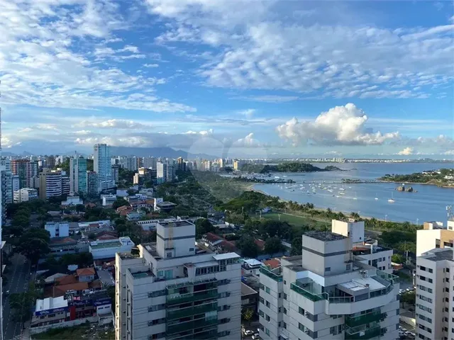 Imagem 8: Apartamento com 3 Quartos À Venda em Enseada do Suá - Es
