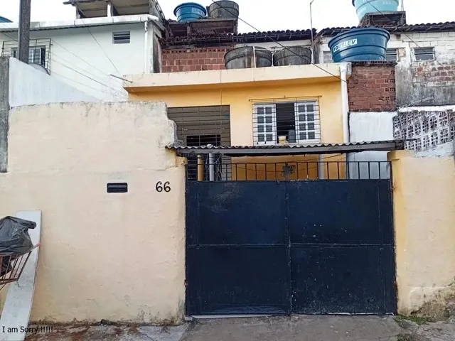 Imagem: A casa possui 2 Dormitórios, 1 Banheiro, 1 Vaga na