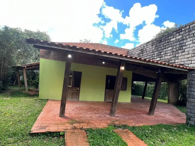 Imagem 2: Imóvel para Venda Possui 320 Metros Quadrados com 3 Quartos em Oitenta - Camaragibe - Pe