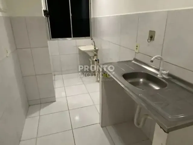 Imagem 2: Apartamento com 2 Quartos em Parque Capibaribe