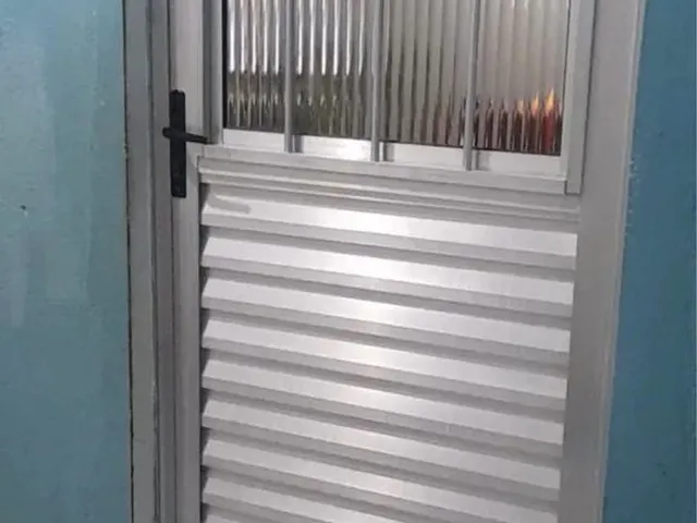 Imagem: A casa possui 2 Dormitórios, 1 Banheiro, Imóvel mobiliado