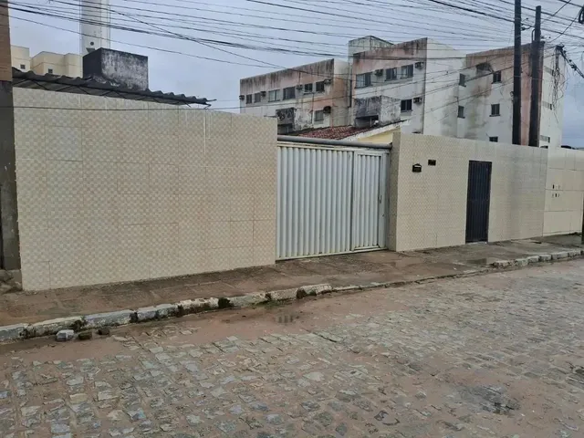 Imagem: Casa À Venda em Rua Pública, Pau Amarelo