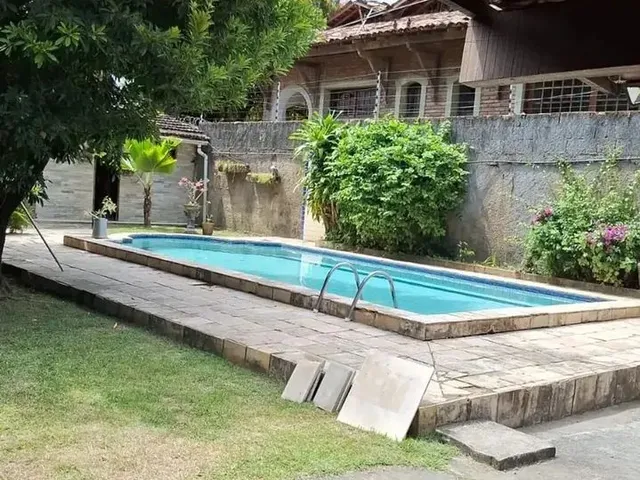 Imagem: Casa À Venda em Rua Pública, Candeias