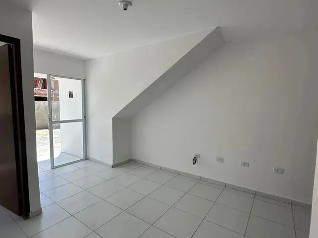 Imagem: A casa possui 2 Dormitórios, 1 Banheiro, 1 Vaga na