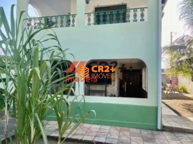 Imagem: Casa À Venda com 4 Quartos, 2 Suítes em