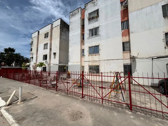 Imagem: O apartamento possui 2 Dormitórios, 1 Banheiro, 1 Vaga na