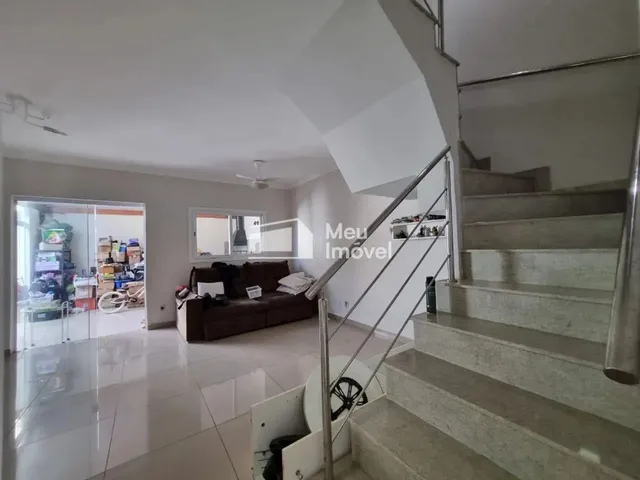Imagem: A casa em condomínio possui 3 Dormitórios, 1 Suíte, 2