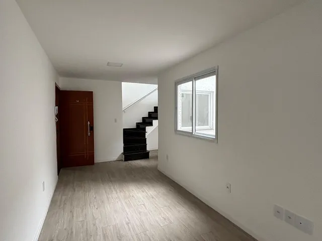 Imagem: O apartamento possui 3 Dormitórios, 1 Suíte, 2 Banheiros,
