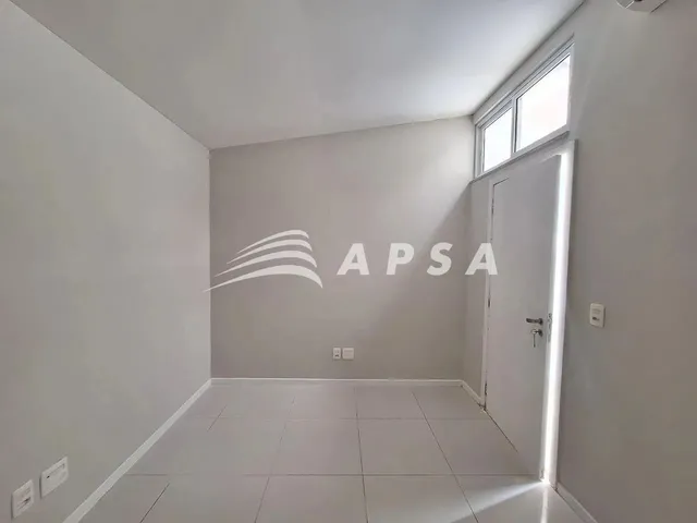 Imagem 2: Excelente Casa de Vila Totalmente Reformada, 03 Quartos Sendo Uma Suite, Cozinha Com