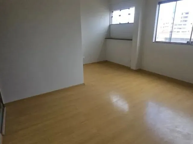 Imagem: O apartamento possui 4 Dormitórios, 3 Banheiros, 1 Vaga na