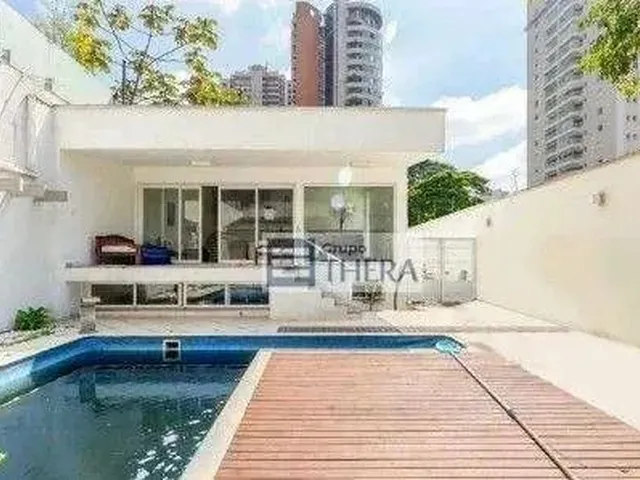 Imagem: Sobrado com Piscina e 3 Dormitórios para