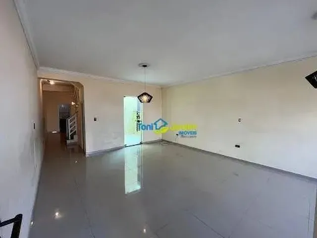 Imagem: Sobrado com 3 Dormitórios para Alugar