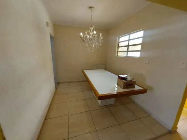 Imagem 9: Térrea para Aluguel Tem 210 Metros Quadrados com 3 Quartos