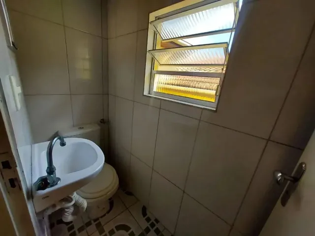 Imagem 3: Térrea para Aluguel Tem 210 Metros Quadrados com 3 Quartos