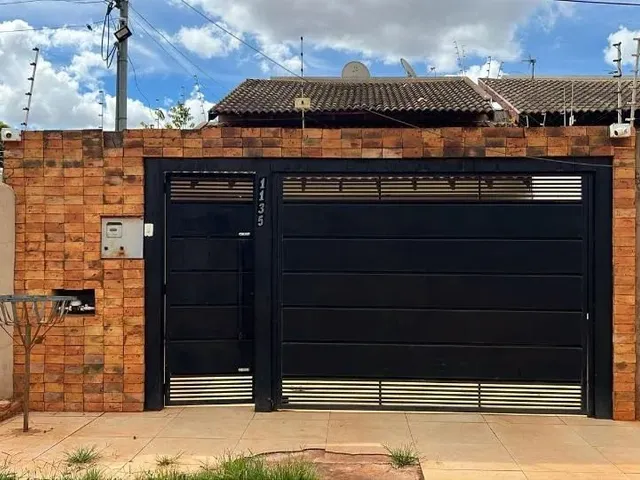 Imagem: A casa possui 2 Dormitórios, 2 Banheiros, 1 Vaga na