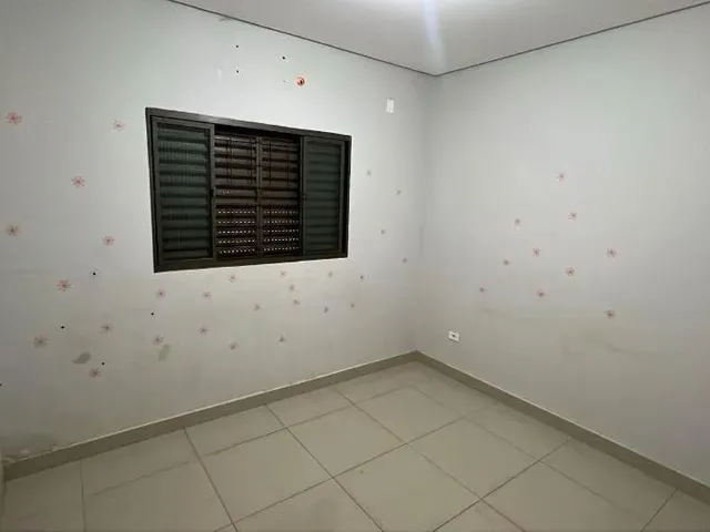Imagem 6: Casa Térrea Rica em Armários