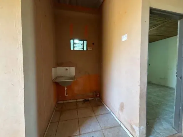 Imagem 8: Kitnet, Vila Popular, Livre de Água e Luz, Cozinha, Banheiro, Lavanderia e Garagem