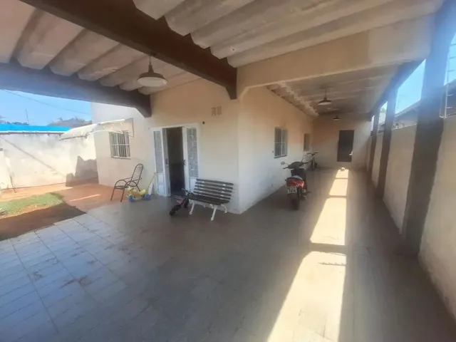 Imagem 3: Sobrado para Venda Possui 286 Metros Quadrados com 5 Quartos em Coopharádio - Campo