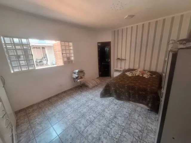 Imagem 15: Sobrado para Venda Possui 286 Metros Quadrados com 5 Quartos em Coopharádio - Campo