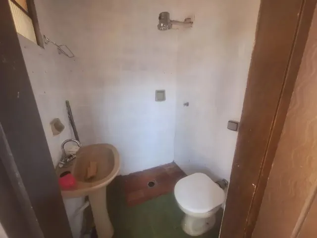 Imagem 5: Sobrado para Venda Possui 286 Metros Quadrados com 5 Quartos em Coopharádio - Campo
