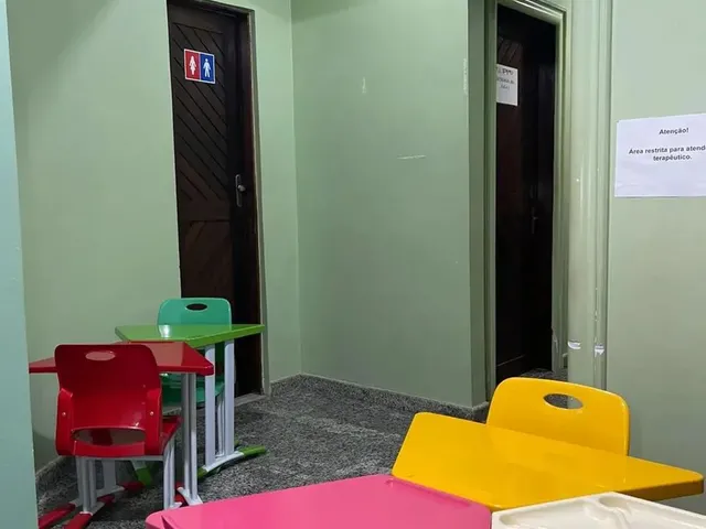 Imagem 6: Casa para Aluguel Possui 260 Metros Quadrados com 4 Quartos em Central - Macapá - Amapá
