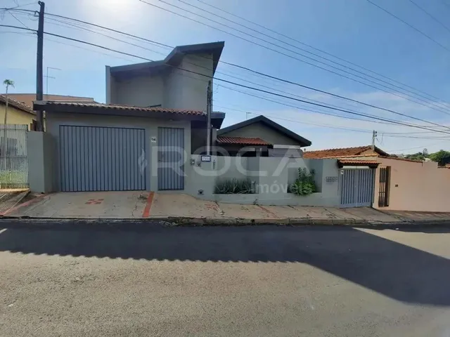 Imagem: Casa de Alto Padrão com 3 Dormitórios