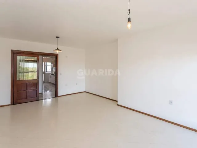 Imagem 16: Apartamento Semimobiliado com 3 Dormitórios, Sendo 1 Suíte, e 2 Vagas de Garagem No