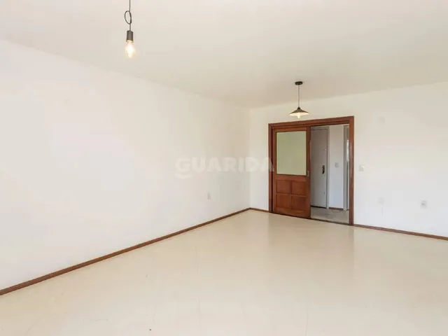 Imagem 14: Apartamento Semimobiliado com 3 Dormitórios, Sendo 1 Suíte, e 2 Vagas de Garagem No