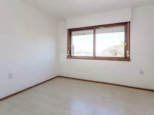 Imagem 13: Apartamento Semimobiliado com 3 Dormitórios, Sendo 1 Suíte, e 2 Vagas de Garagem No