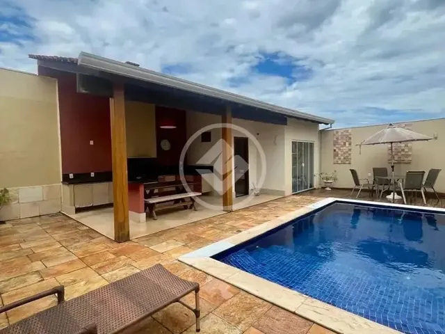 Imagem: Aluga-Se Espaçosa Casa Térrea no Bairro