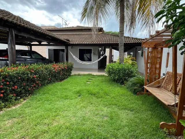 Imagem: A casa possui 3 Dormitórios, 1 Suíte, 3 Banheiros, 4