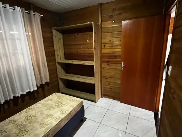 Imagem: A casa possui 2 Dormitórios, 1 Banheiro, 1 Vaga na