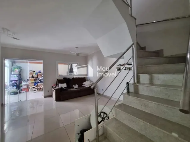 Imagem: A casa em condomínio possui 3 Dormitórios, 1 Suíte, 2