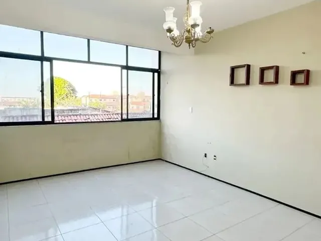 Imagem 8: Imóvel para Aluguel Possui 55 Metros Quadrados com 3 Quartos em Itaperi - Fortaleza - Ce