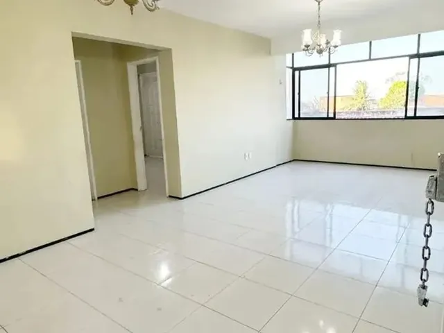 Imagem 2: Imóvel para Aluguel Possui 55 Metros Quadrados com 3 Quartos em Itaperi - Fortaleza - Ce
