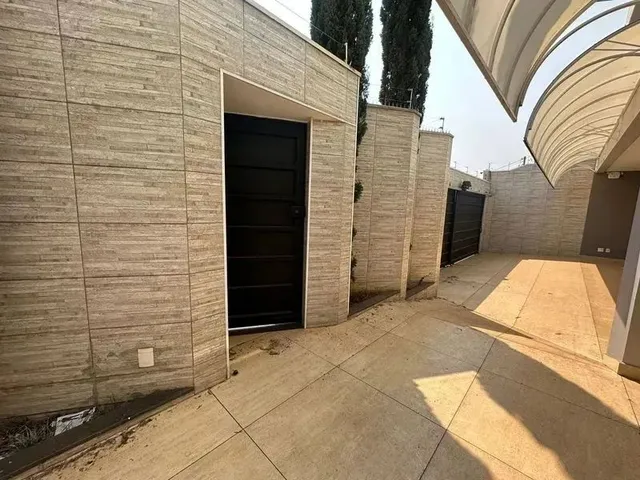 Imagem: Casa com 4 Quarto(S) e 4 Banheiro(S) para