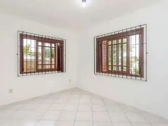 Imagem 3: Casa com 3 Dormitórios para Alugar, 396 M² por R$ 2.764,00/Mês - Cavalhada - Porto