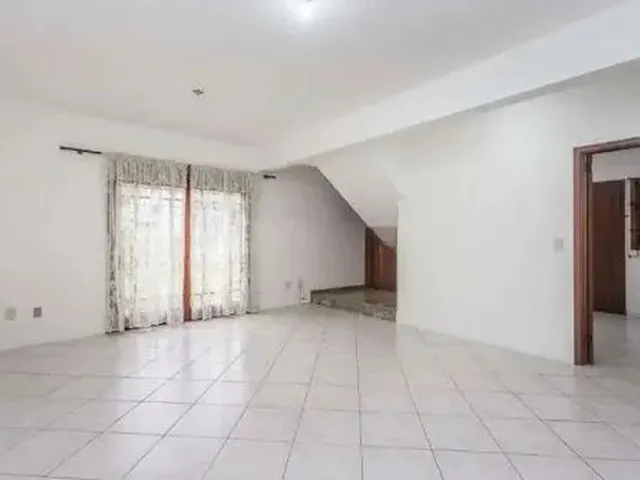Imagem 8: Casa com 3 Dormitórios para Alugar, 396 M² por R$ 2.764,00/Mês - Cavalhada - Porto