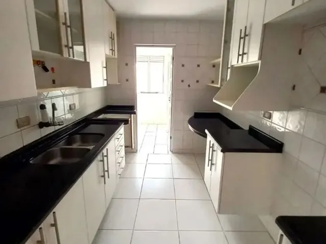 Imagem 15: Apartamento com 3 Quartos para Alugar por R$ 2300.00, 76.12 M2 - Xaxim - Curitiba/Pr