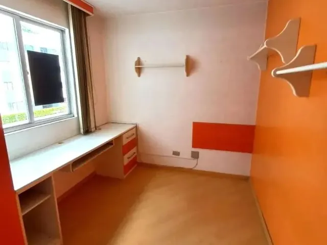 Imagem 12: Apartamento com 3 Quartos para Alugar por R$ 2300.00, 76.12 M2 - Xaxim - Curitiba/Pr
