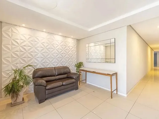 Imagem 14: Apartamento de 2 Quartos com Suíte, 2 Salas e 2 Vagas de Garagem no Partenon, Porto