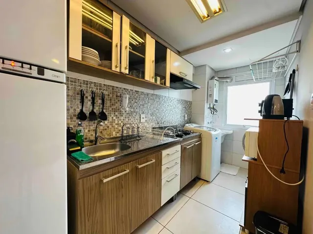 Imagem 6: Apartamento de 2 Quartos com Suíte, 2 Salas e 2 Vagas de Garagem no Partenon, Porto