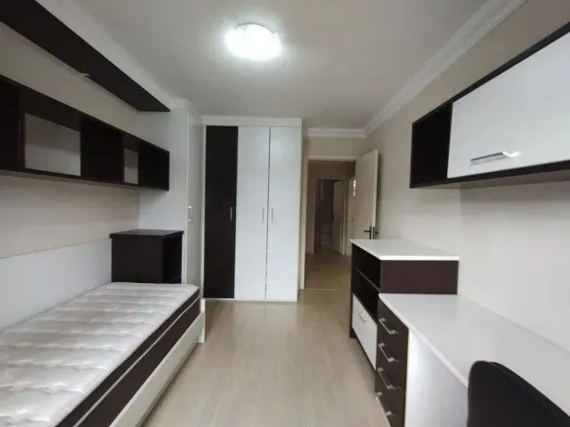 Imagem 10: Quartos de Solteiros e Suítes para Casal em Curitiba
