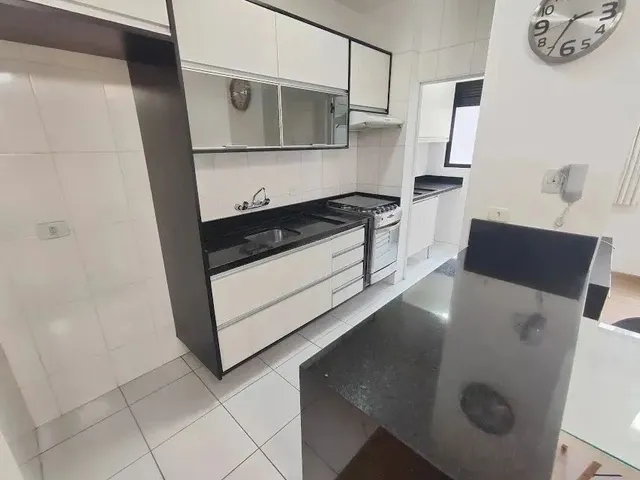 Imagem 14: Apartamento com 2 Quartos para Alugar por R$ 3000.00, 64.00 M2 - Centro - Curitiba/Pr